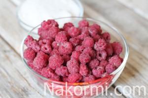 Kompot raspberry yang harum akan membawa Anda kembali ke hari-hari musim panas di musim dingin!