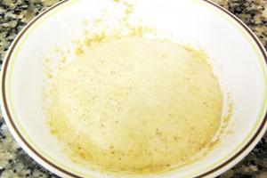 How to make sour pancakes with yeast