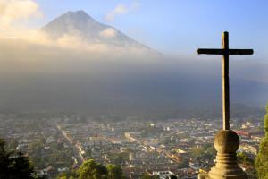 Di mana Guatemala berada di peta dunia, atraksinya